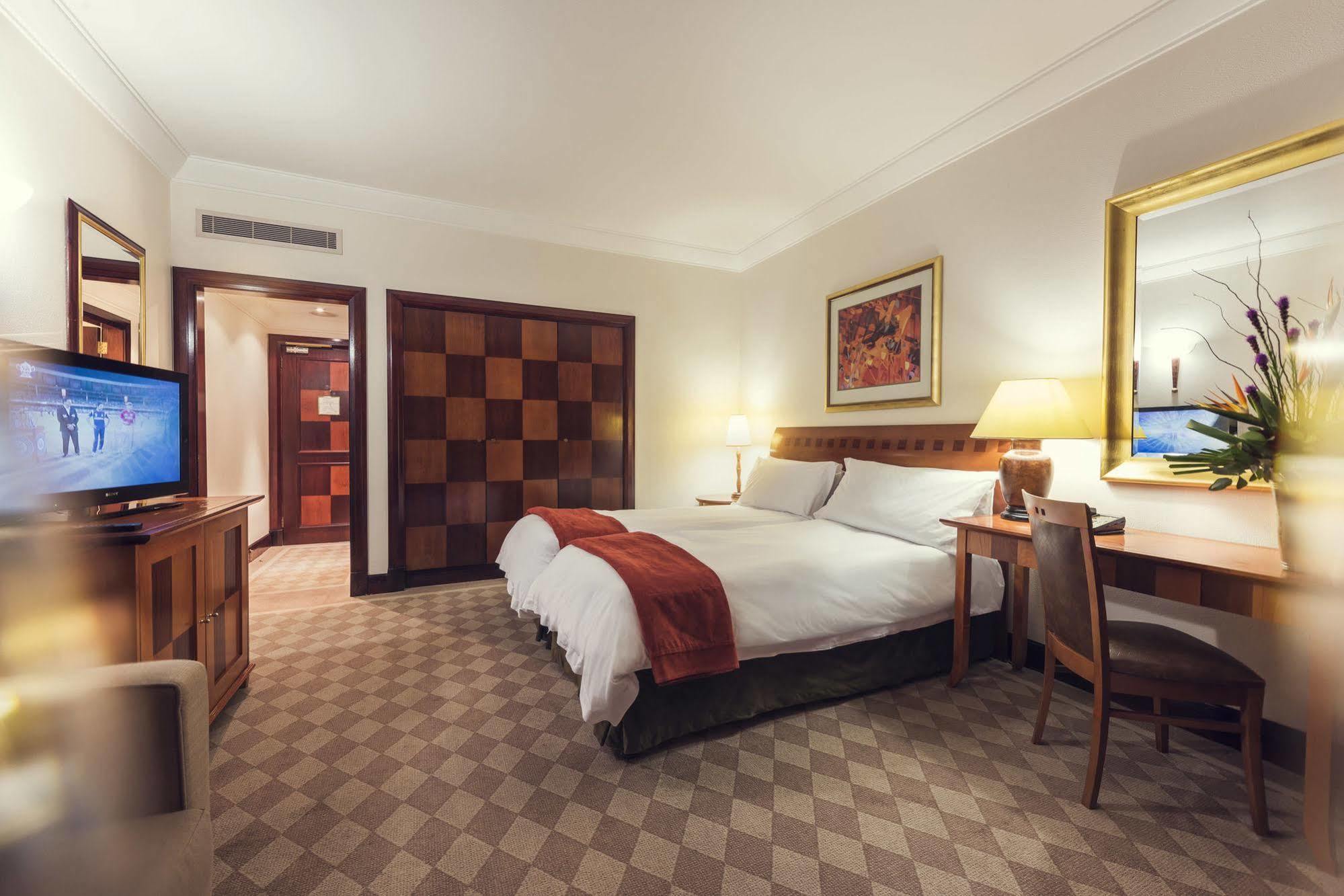 Carnival Club Hotel Johannesburg Buitenkant foto